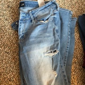 Hollister skinny cropped jeans
